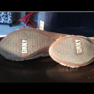 Size nine DKNY ballet flats. Tan and gold color